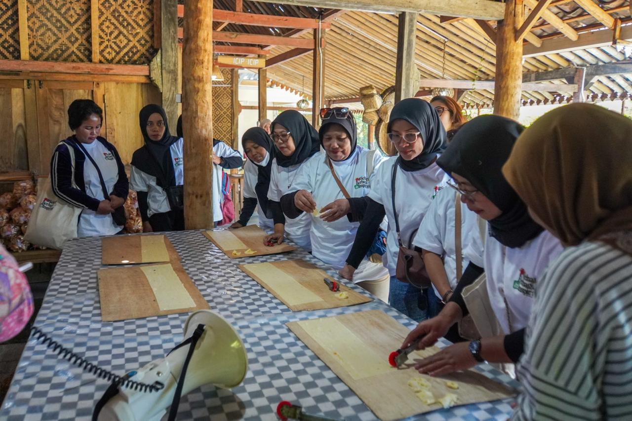 Nasabah Mekaar Studi Banding Gratis, PNM Buka Jalan Inovasi Usaha Ultra Mikro
