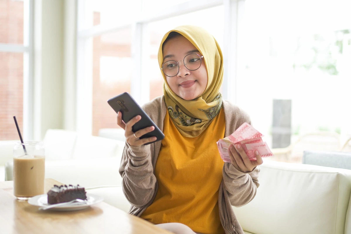 3 Cara Cek Pinjaman Resmi yang Terdaftar di OJK Serta Ciri-Cirinya